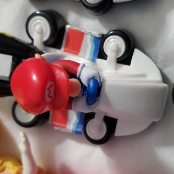 :Mixed lot of 12 McDONALDS Mario Brothers Nintendo HAPPY MEAL TOYS  READ DESCRIT - Picture 9 of 9